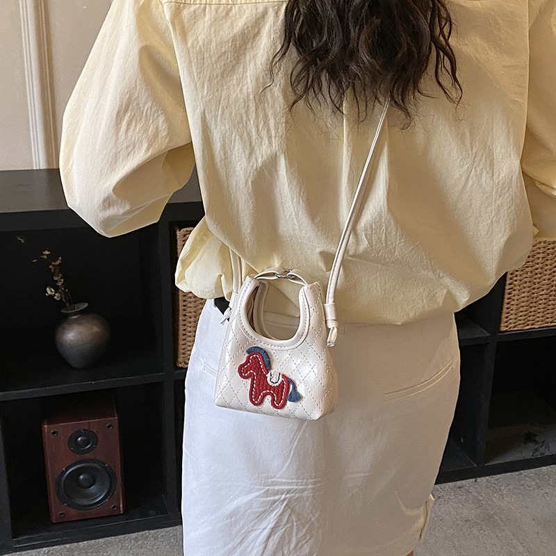 Borsa a spalla donna con poney cartoon, borsa a mano di design_voghion.com
