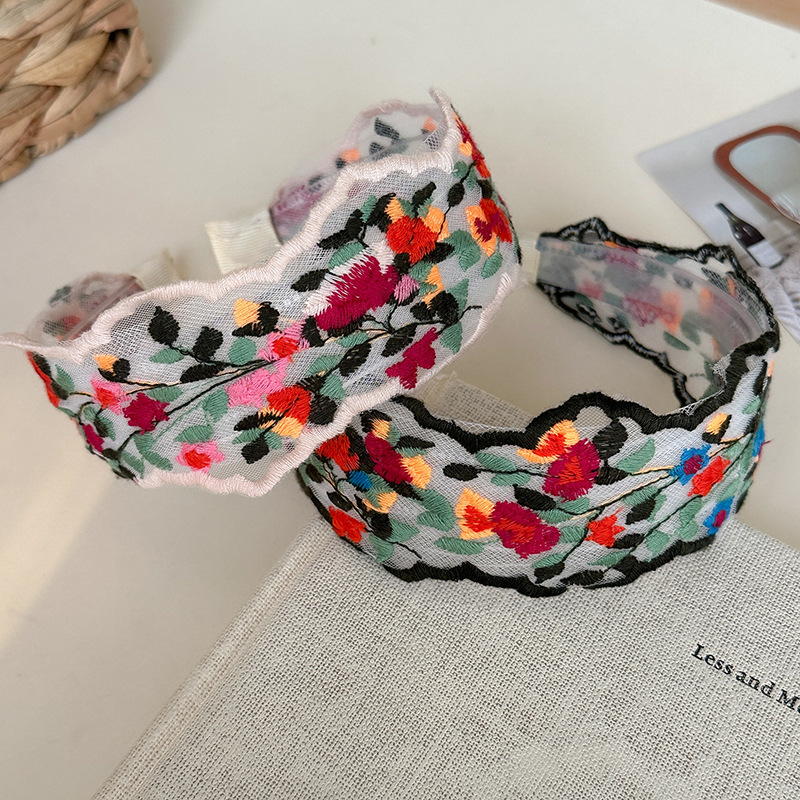 春夏のフランス風の復古風の花の刺繍のカチューシャの女性2025新型の個性的なデザイン感の顔の広いカチューシャの女性|undefined
