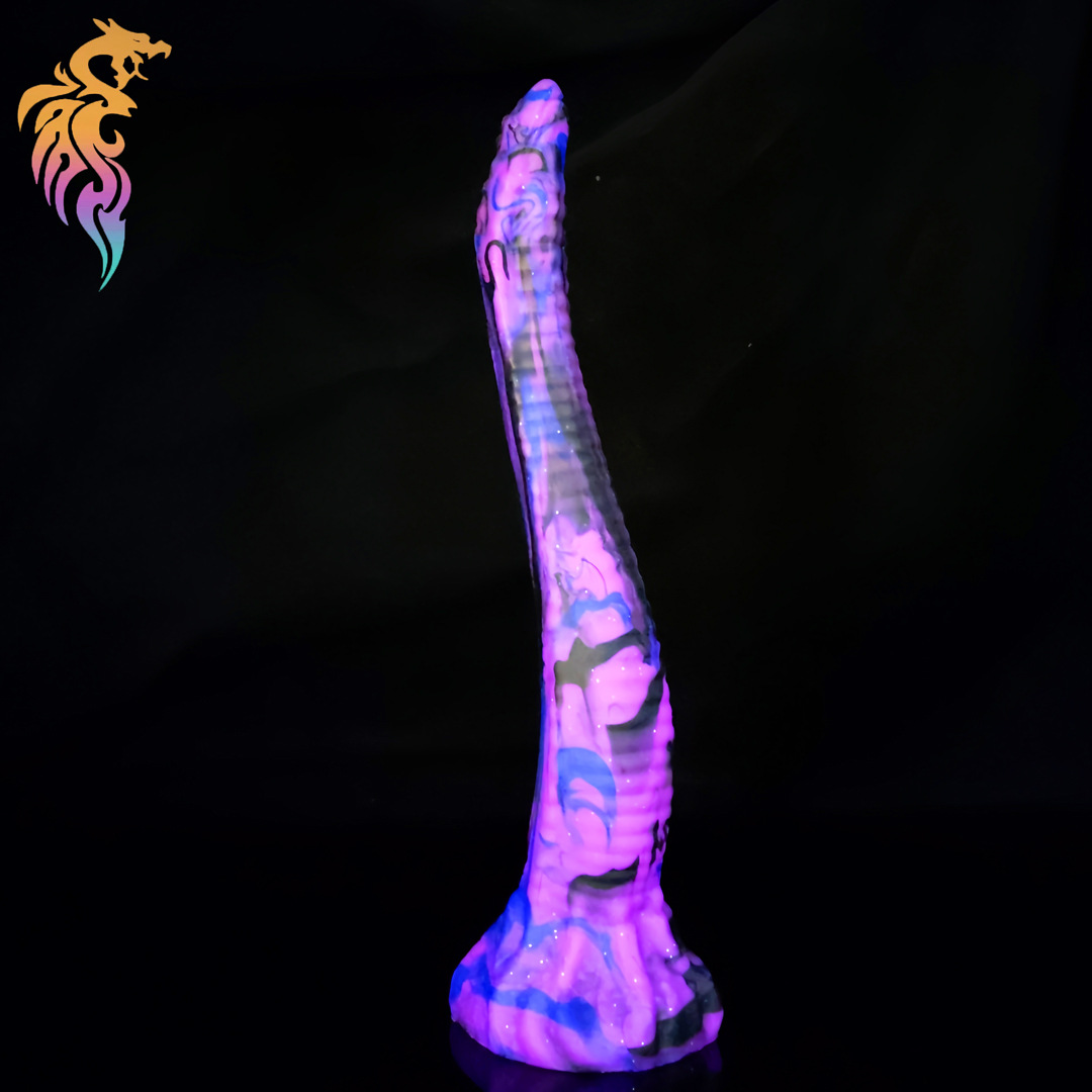 26 cm Soft liquid silicone fake penis dyspnea through the background…