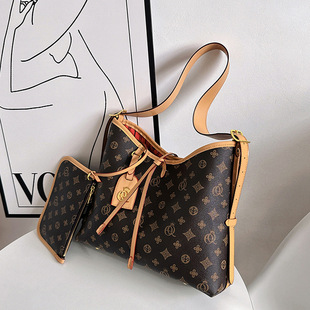 �����ϻ���������Ů2024�¿����ذ��r�г�����ĸbags�μ�б��ˮͰ