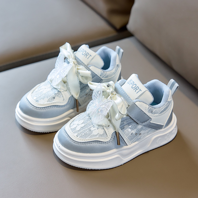 Zapatos de mariposa para niñas 2026 primavera nuevos zapatos casuales antideslizantes de suela suave para niños zapatos princesa coreana