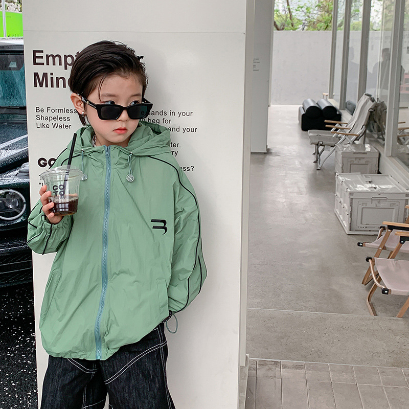 潮牌豆绿薄款男童连帽防晒衣夏季2025新款儿童防晒服中大童皮肤衣
