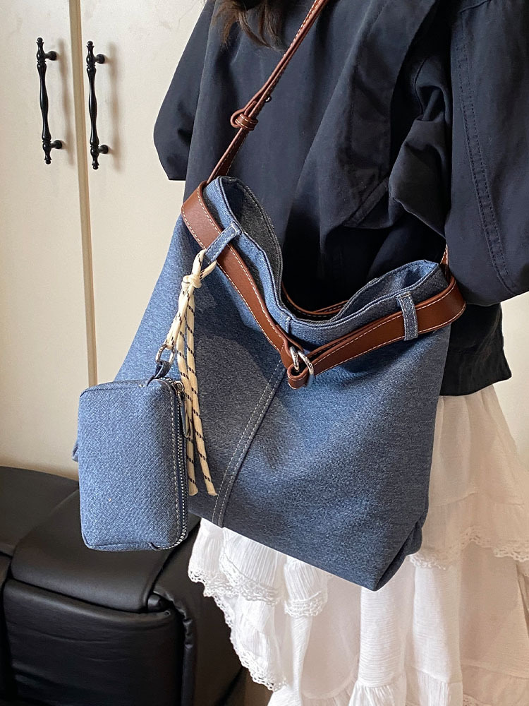 Bolso de mujer moda casual bolso de mujer invierno nuevo estilo coreano de gran capacidad de viaje al trabajo mochila textura superior