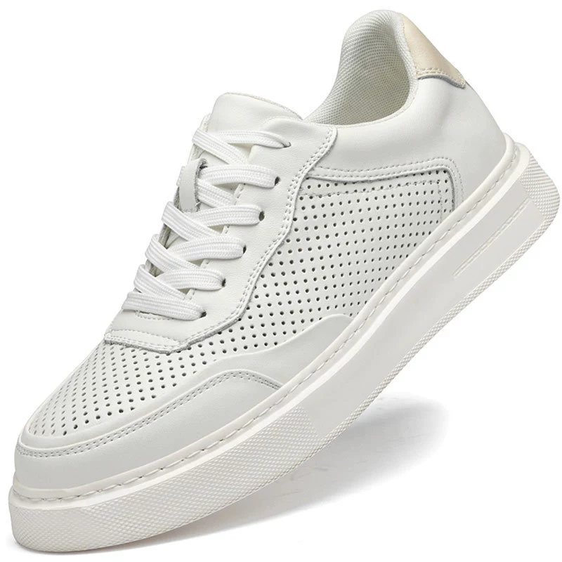 2025 Летние маленькие белые туфли мужские корейские спортивные повседневные мужские туфли полые дышащие туфли мужские кожаные туфли