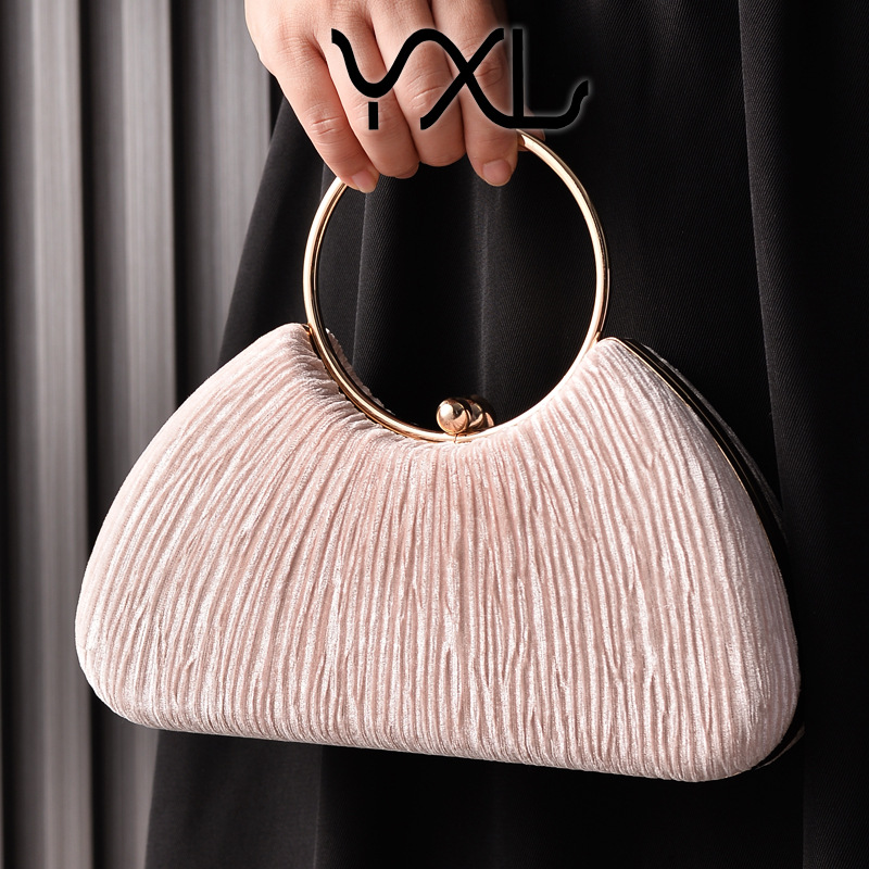 Nuevo bolso de fiesta de terciopelo transfronterizo, bolso de cena portátil con anillo de metal, vestido de fiesta plateado arrugado, bolso de cadena, bolso femenino