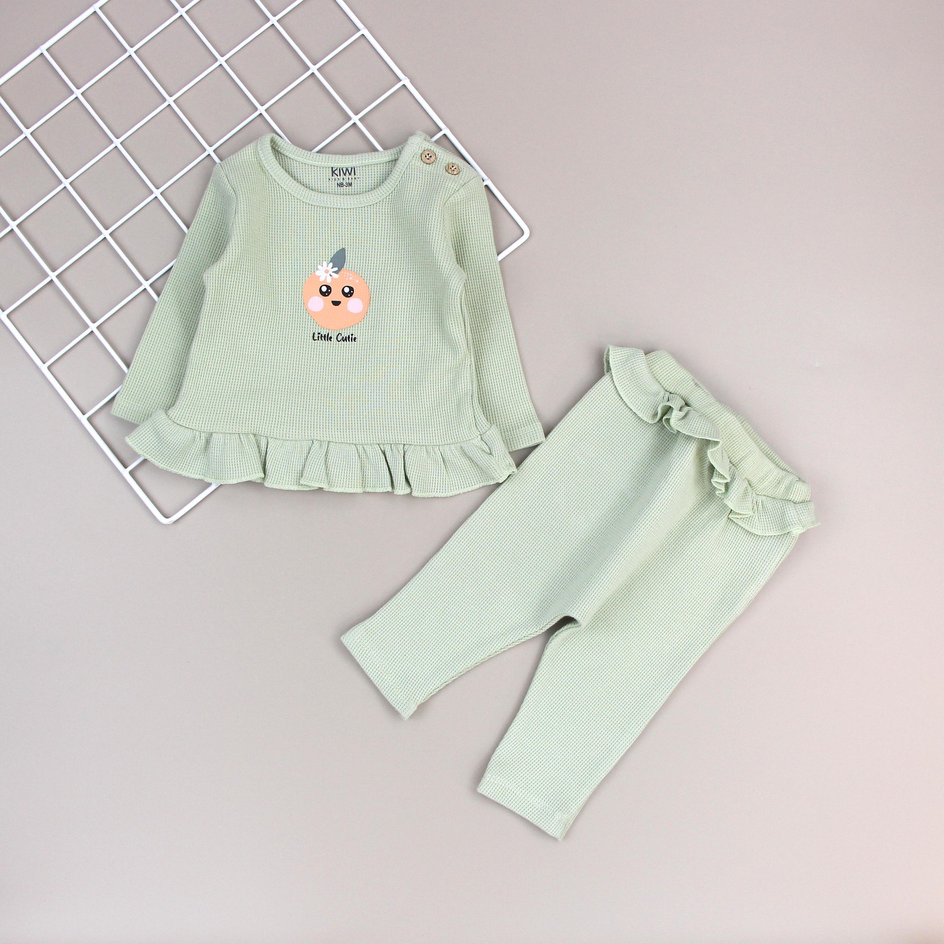 Conjunto de dos piezas de ropa para niños, pantalones largos de manga larga de algodón puro para bebés, niños y niñas, modelo nuevo 2025 para bebés y niños pequeños.