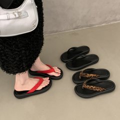 网红黑色平底人字拖鞋女夏外穿2025新款时尚百搭女鞋子沙滩凉拖鞋