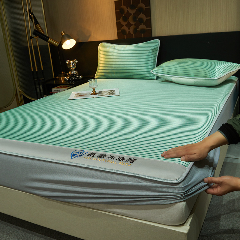 물과 구름 사이 - 녹색