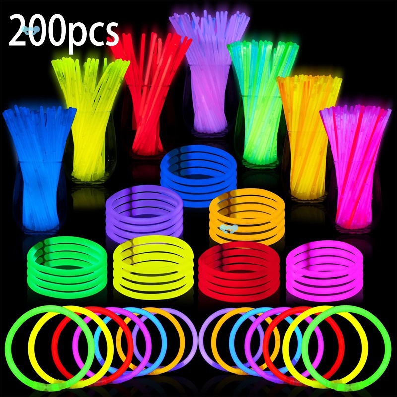200pcs Glow Sticks Bracelets Necklaces Halloween decoration