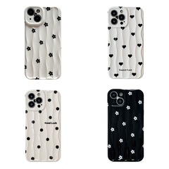 Ins-style black and white heart small flowers iPhone 15 Pro Max phone case, Apple 14 dot 13 Pro soft