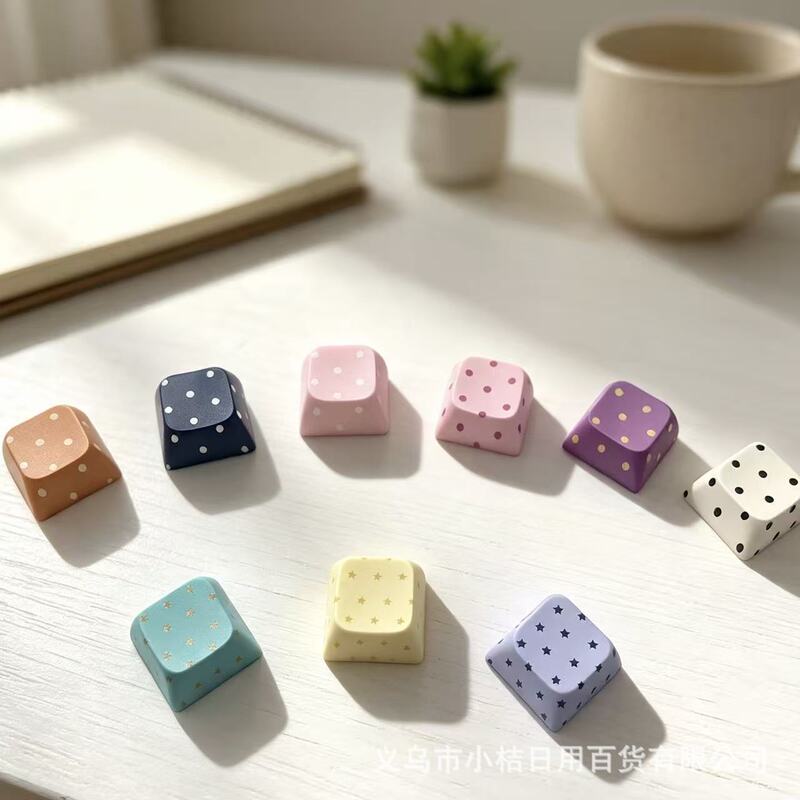 Popular colorful button keycaps with polka dots and stars, keychain semi-finished materials, stress-relief magical accessories Popular colorful button keycaps with polka dots and stars, keychain semi-finished materials, stress-relief magical accessories