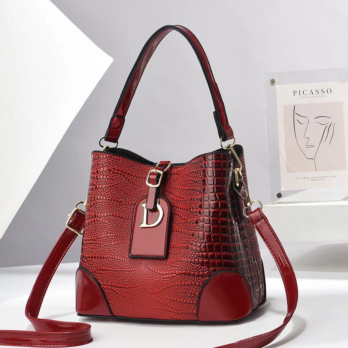 Pu Leather Material Solid Color, Crocodile Pattern All Seasons Season Women's Pu Leather Solid Color Crocodile Classic Style Sewing Thread Bucket Zipper Crossbody Bag