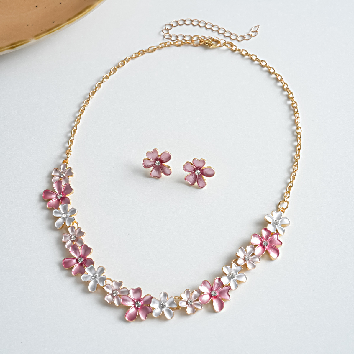 Europa y América pintadas flores de zircón ajustables collar conjunto de pernos frescos dulces collares de nicho de alta calidad image 9