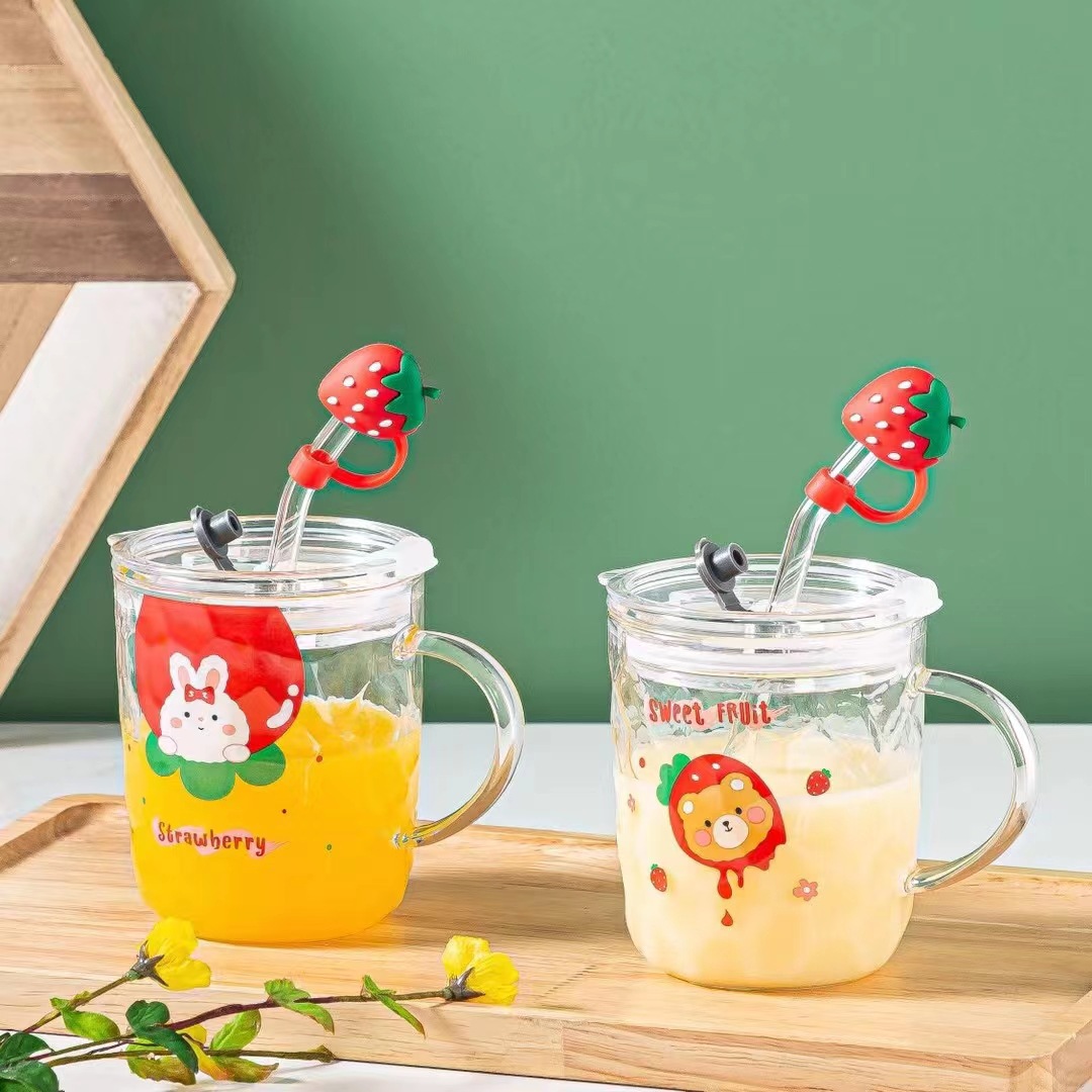 Verano de dibujos animados taza de paja de vidrio transparente fresa animal taza de jugo regalo personalizado simple taza de gran capacidad