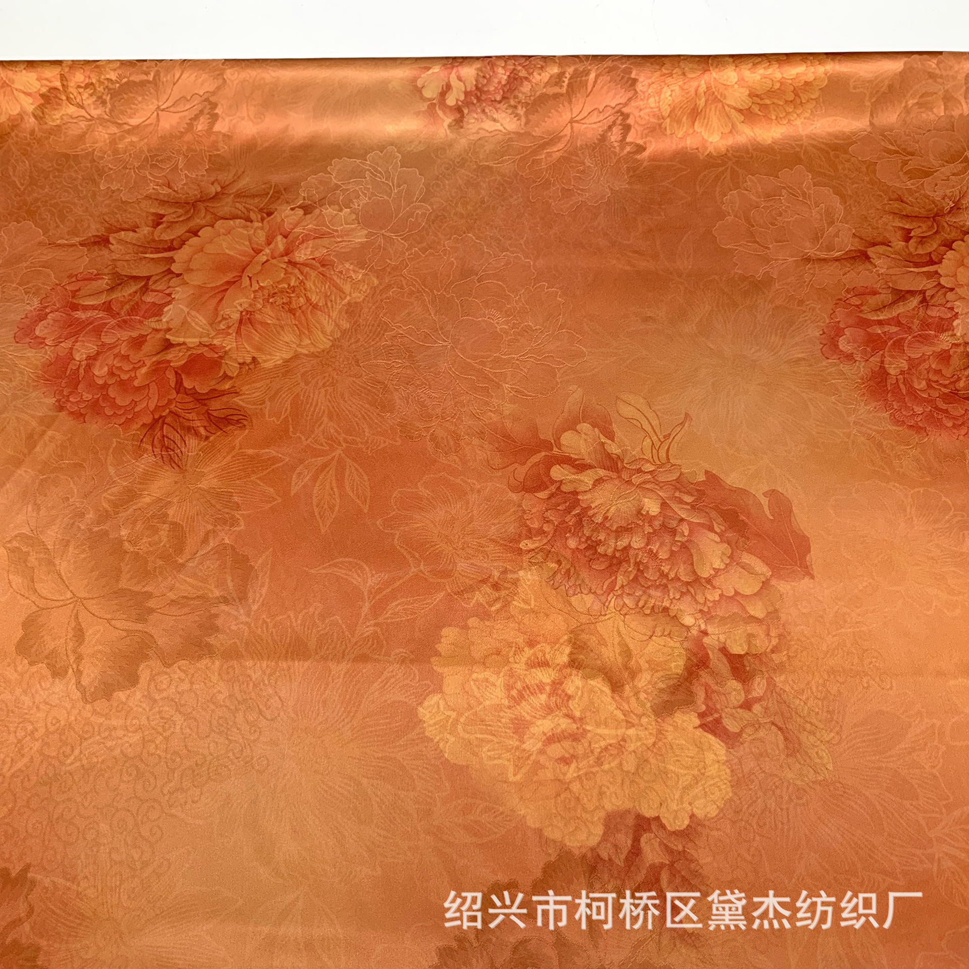Peonía jacquard satin pequeño Tang tela impresa nueva ropa infantil china vestido de té tela colgante
