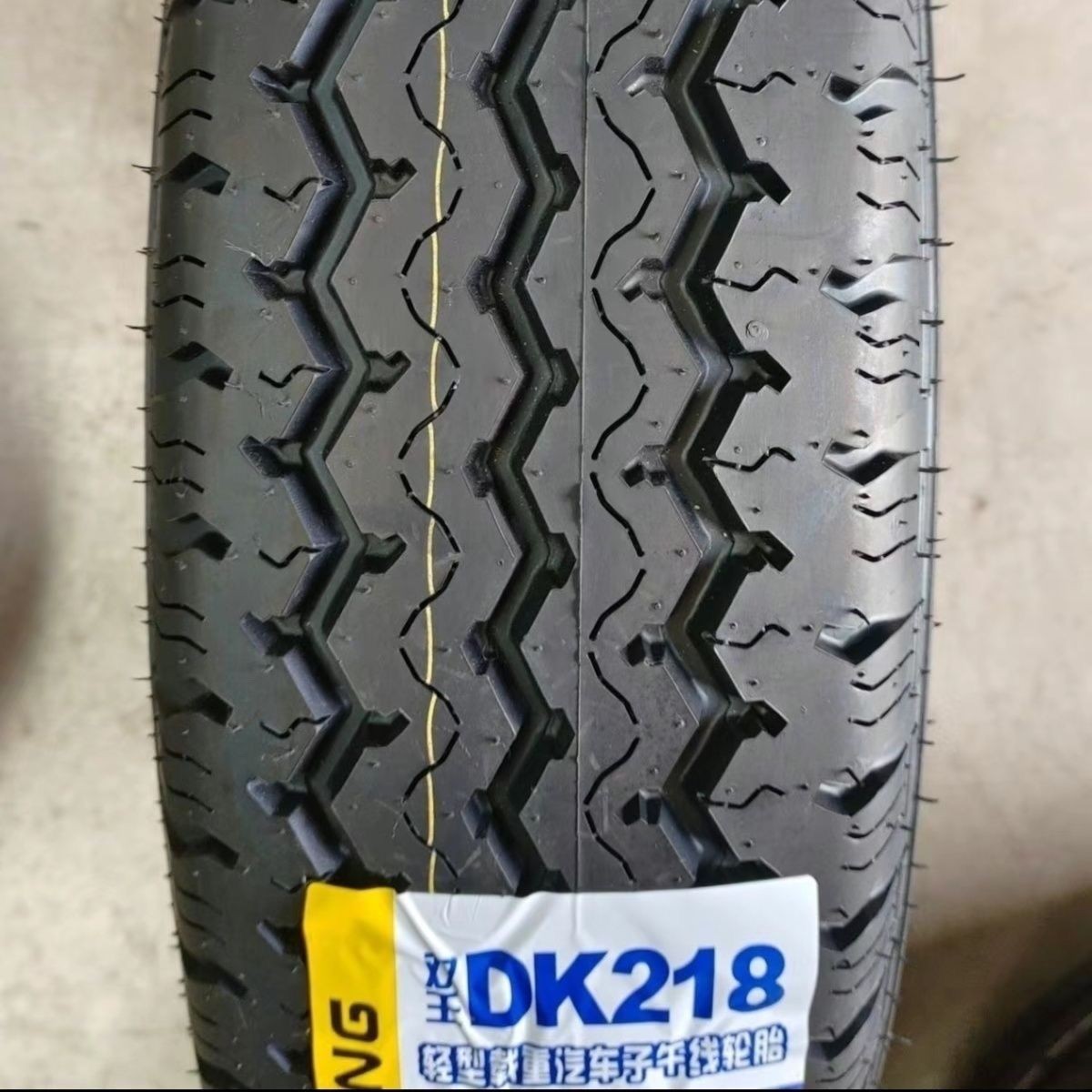 Brand New Tires 185R15Lt 8Pr Heavy-Duty Thickened Tires for Navigator S1, Changan Kuayue Wang, Jiangling Teshun, Jinbei Truck
