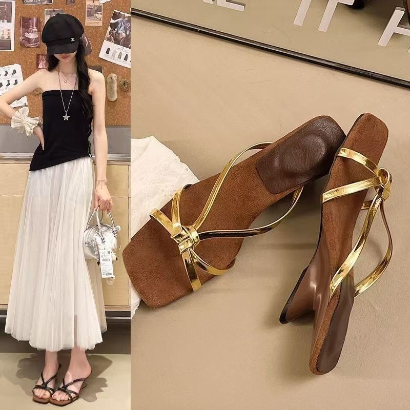 2026 verano nuevo vestido multifacetado cinturón delgado zapatillas de tacones altos de plata y zapatillas de una sola línea para mujeres image 3