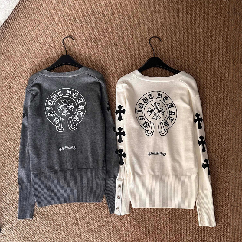 High Version ~ Autumn New Style Crowe's Sanskrit Leather Label Knitted Long-Sleeved Single-Breasted V Neck Cardigan Versatile Top for Women