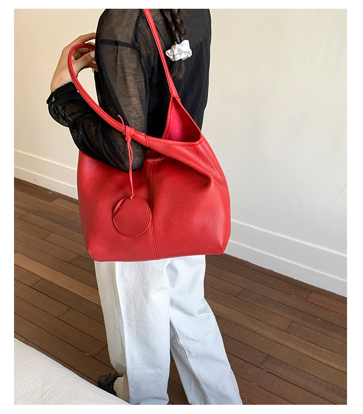 Large-capacity bag for women's summer, 2025 new style fashionable retro shoulder bag, textured tote bag for class and commuting undefined