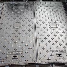 铸铁井盖球墨铸铁下水道方形井盖正方形井盖长方四方形弱电方井盖