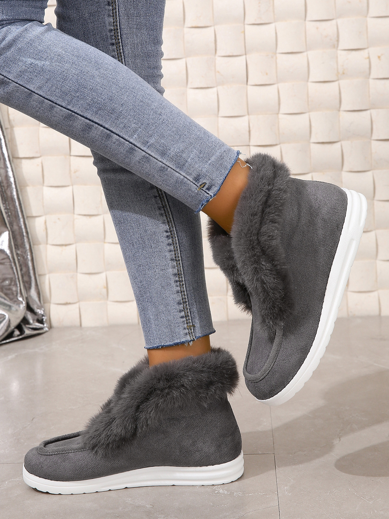 Plus-size color thick soles with fleece and thick fur suede snow boots for women to keep warm_voghion.com