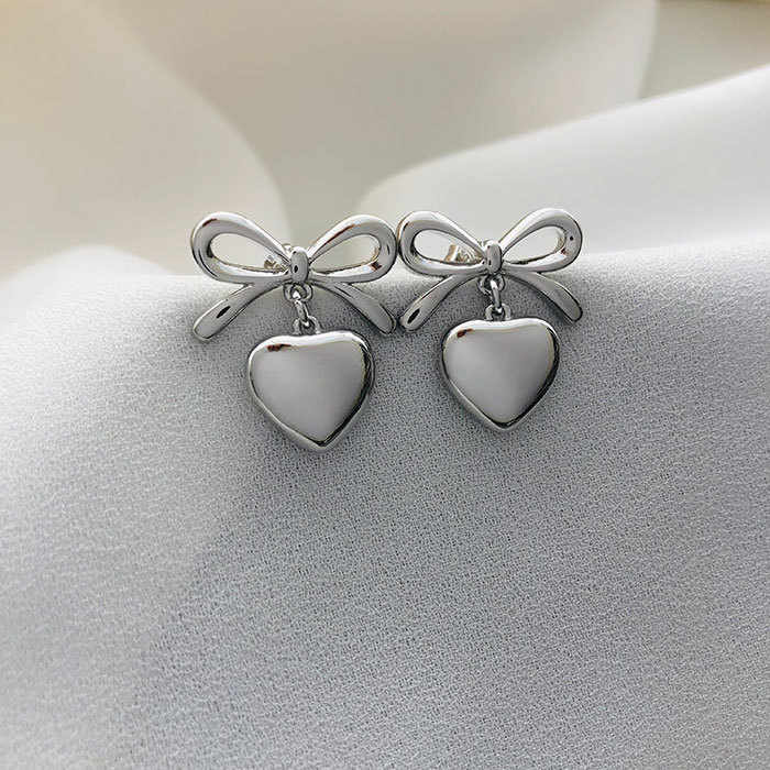 Heart Shape, Bow Knot Pattern 1 Pair Simple Style Heart Shape Bow Knot Copper 18K Gold Plated Drop Earrings