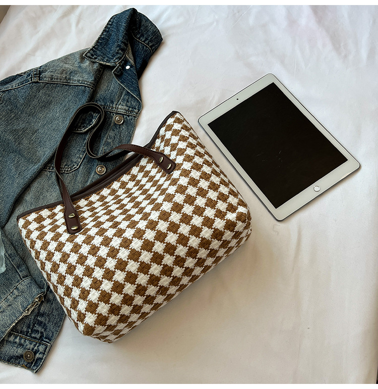 Casual commuting women's bag 2025 Spring checkered simple, stylish and trendy single-shoulder crossbody bag tote bag undefined