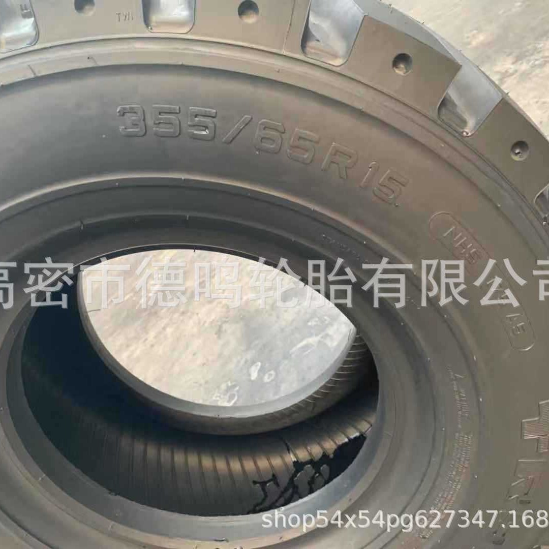 Suministro plano remolque neumático 355/65R15 haz transportador neumático completo de alambre de acero Neumático radial engrosamiento