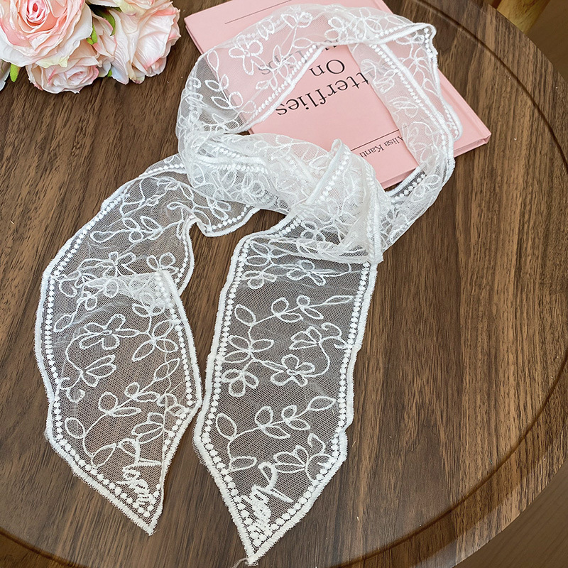 Versión coreana de la bufanda de seda bordada de encaje, banda para el cabello, lazo para el cabello casual de temperamento salvaje, tocado de vacaciones de moda, accesorios para el cabello, sentido de alta gama