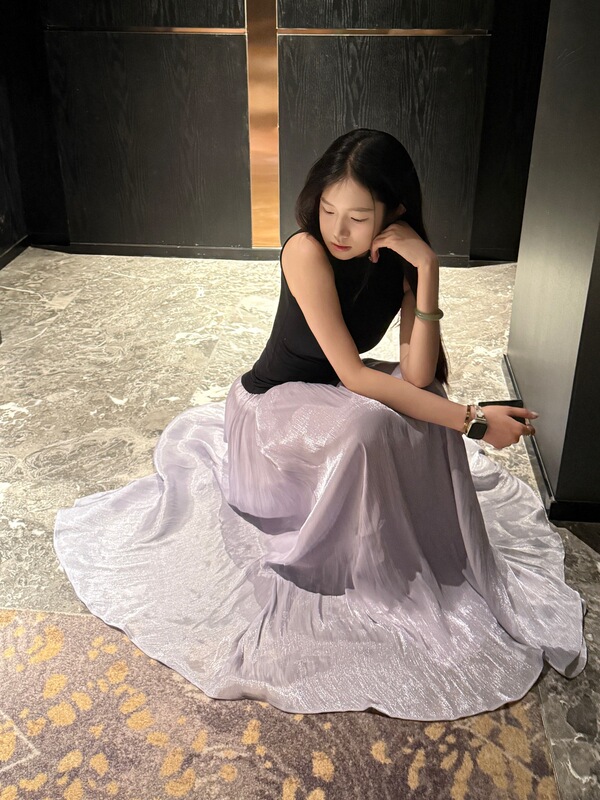 AWMUMU French-style flowing satin skirt for women, new summer high-waisted slimming A-line long skirt