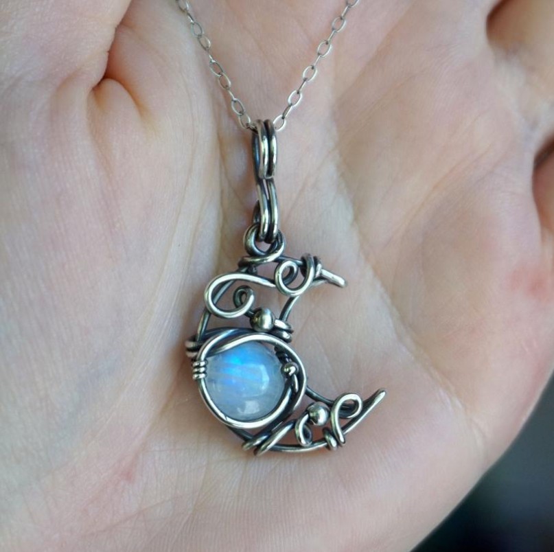 10g Weight Moonstone Inlay Material Pendant Necklace Classification 1 Piece Retro Simple Style Square Alloy Inlay Moonstone Women's Pendant Necklace