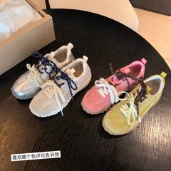 牛革版 ~ ソラインと同じタイプの中で、アヒルの通気性が高くなります。