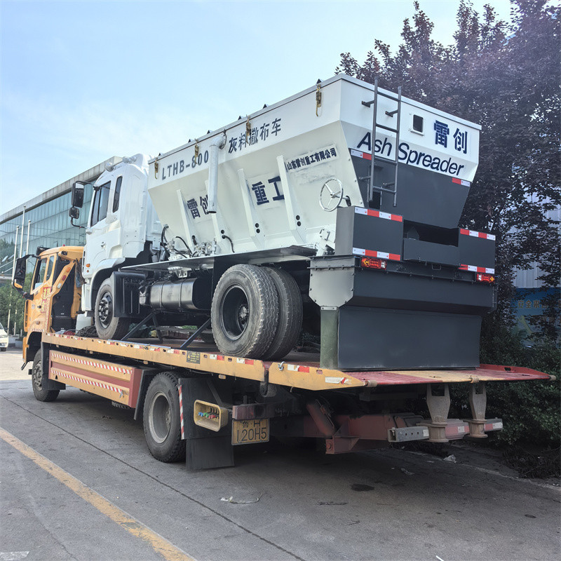 牵引式小型水泥撒灰机 修路用白灰撒料设备 铺洒宽度可调