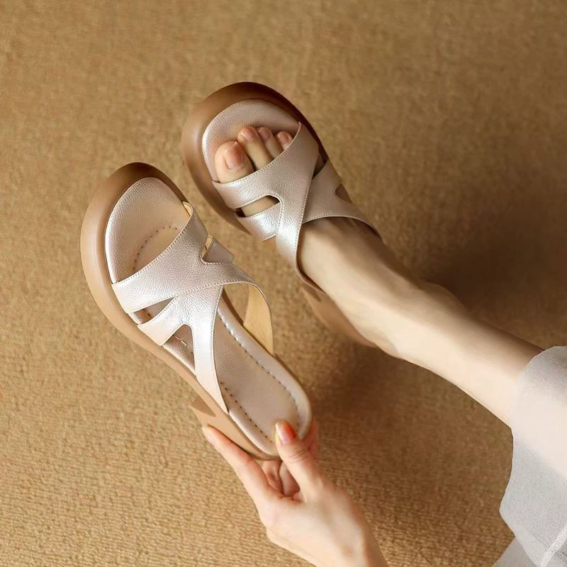 Маленькие женские тапочки на толстом каблуке и толстой подошве, женские сандалии на высоком каблуке из мягкой кожи с открытым носком, удобные и элегантные, женские ленивые тапочки.