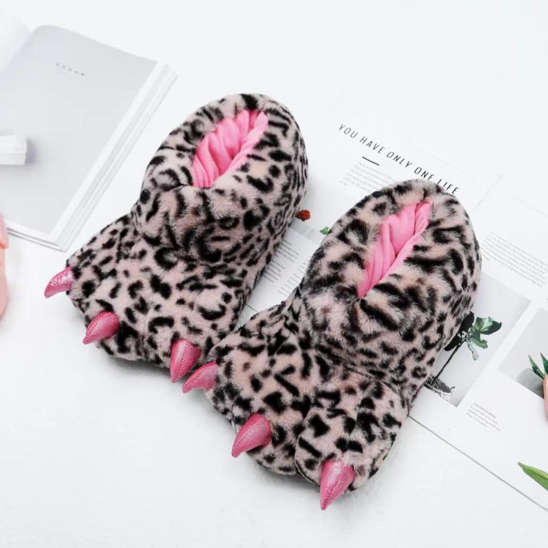 2023 Otoño e Invierno nuevos zapatos de garra de dibujos animados de terciopelo súper suave engrosada cómoda felpa de algodón zapatillas de gran tamaño zapatos