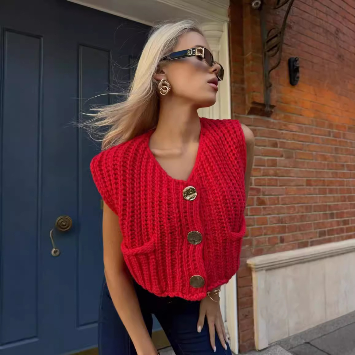 Női pulóver 2024 őszi és téli újdonság V-nyakú, zsebes, vastag tűszúrású ujjatlan kardigán kötött mellény női_voghion.com