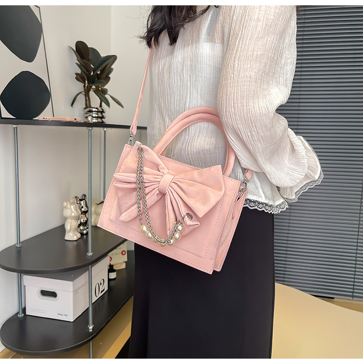 Women's Medium Pu Leather Solid Color Elegant Vintage Style Bowknot Zipper Square Bag display picture 32