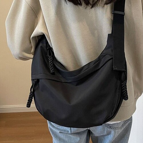Waterproof oxford cloth, large capacity dumpling bag, cross-body bag, female niche, new all-matching casual dynamic shoulder bag, trendy