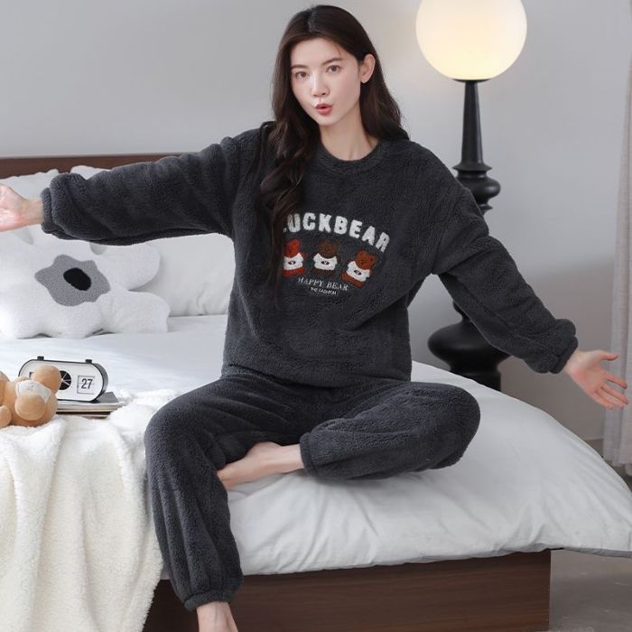 Transfronteriza mayorista otoño invierno pijama franela espesa mujer dulce dibujos animados casuales mangas largas chaqueta explosiva ropa para el hogar