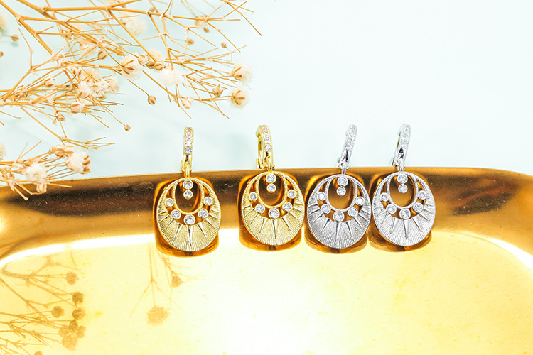 6g Weight Zircon Inlay Material Earrings Classification Housewarming, Anniversary, Business, Wedding, Travel, Birthday, Festival Occasion Wholesale Fashion Hollow Inlaid Zircon Earrings