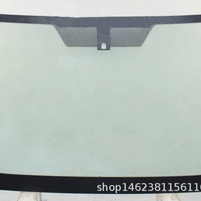 Car front windshield suitable for Toyota Hiace RH300/TOYOTA HIACE, part number 5611126341