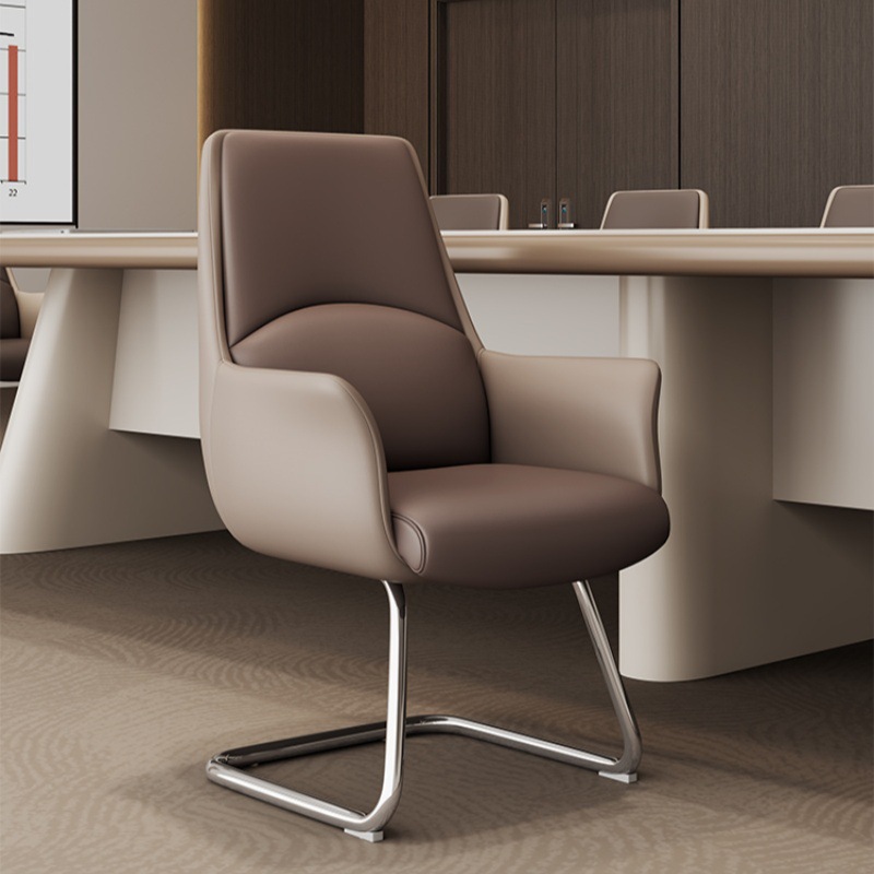 Office Executive Chair, Adjustable, Comfortable for Long Sitting, Simple Design, Suitable for Meetings, Business, Genuine Leather Chair, Suitable for Live Streaming, Home Use, Study Room, Computer Chair