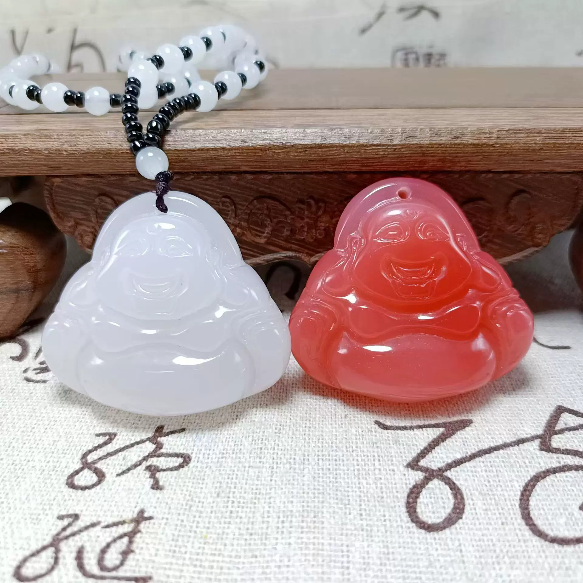 变色海云母血沉宝吊坠遇太阳紫外线变色养生护心佛公毛衣链直播款