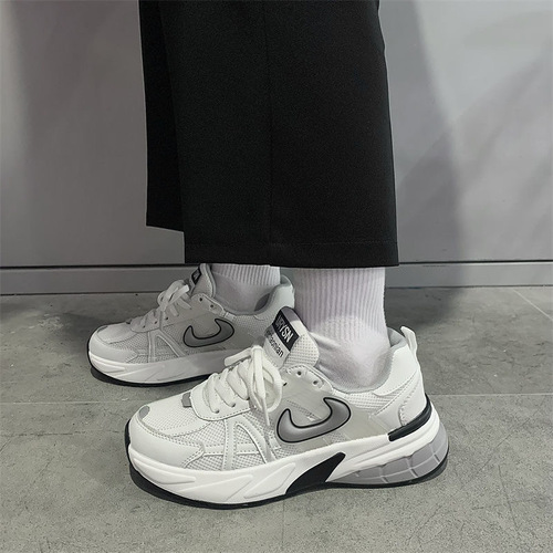  New Student Casual Breathable Mesh Sports Shoes for Women, Korean Version, Ins Trendy Street Style, Thick Sole Retro Dad Shoes