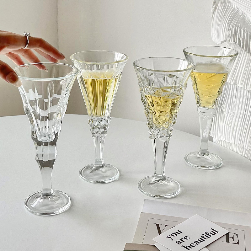 Taza de champán en relieve retro estilo ins francés copa de vidrio copa de vino tinto copa de jugo copa de bebida bar KTV
