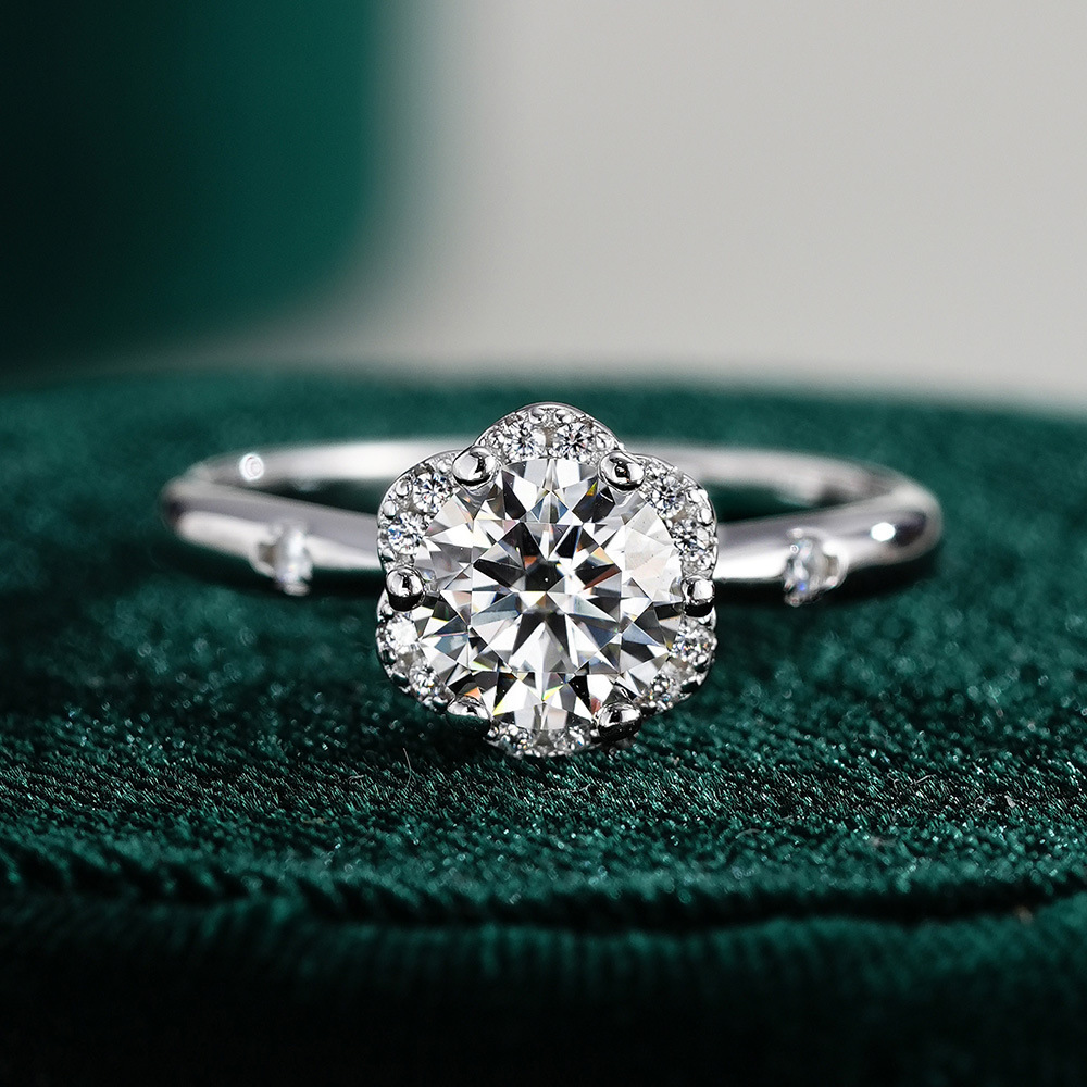 D color moissanite ring female simulation ring S925 ring sterling silver classic six claw 1 karat wedding ring wholesale