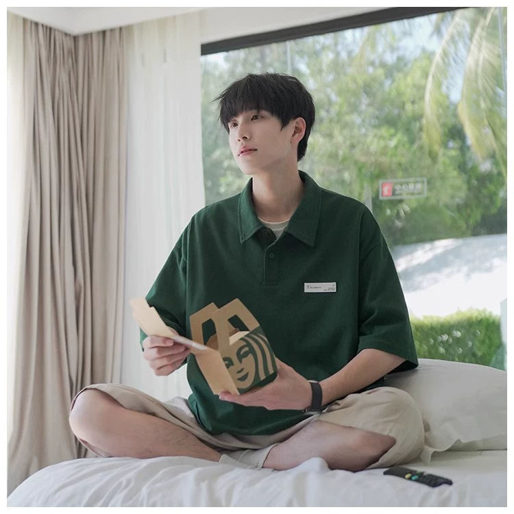 Новая летняя рубашка-поло с короткими рукавами, мужская свободная повседневная универсальная молодежная футболка с лацканами в гонконгском стиле, футболка с рукавами пять четвертей, топ