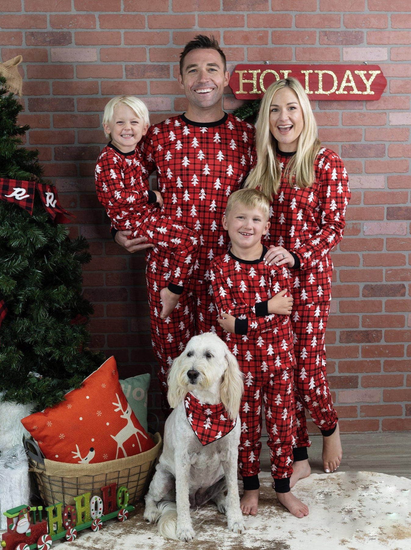 2023 Amazon Christmas Family Outfits, Christmas Tree Print Parent-Child Pajamas & Loungewear
