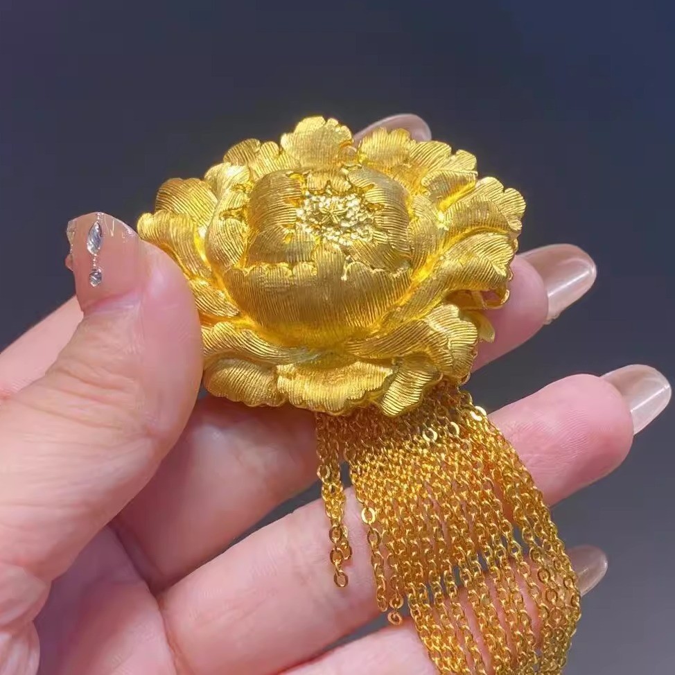 Golden Peony Brooch, New Chinoiserie, Exquisite Luxury, Ancient Style, Accessible Luxury, High-End Sense, Brooch as a Gift for Your Girlfriend in the Year of Birth