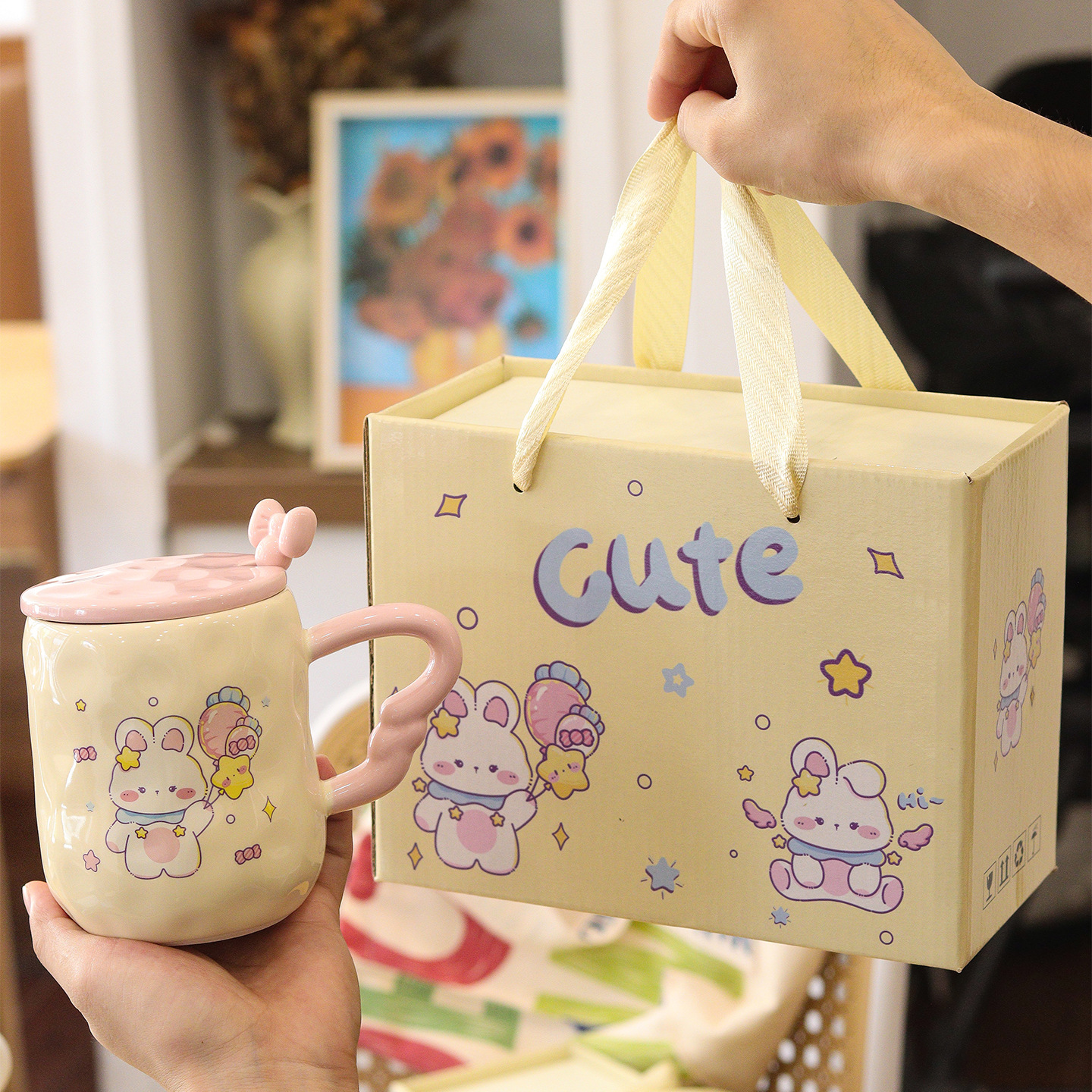 Conjuntos de tazas de cerámica de conejo mágico de alto valor con caja de regalo, tazas de marca con tapa + cucharada de taza de agua, taza de regalo